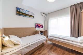 Апарт-отели Residence Il Lago Клуж-Напока Двухместный номер с 2 отдельными кроватями - Подходит для гостей с ограниченными физическими возможностями-2